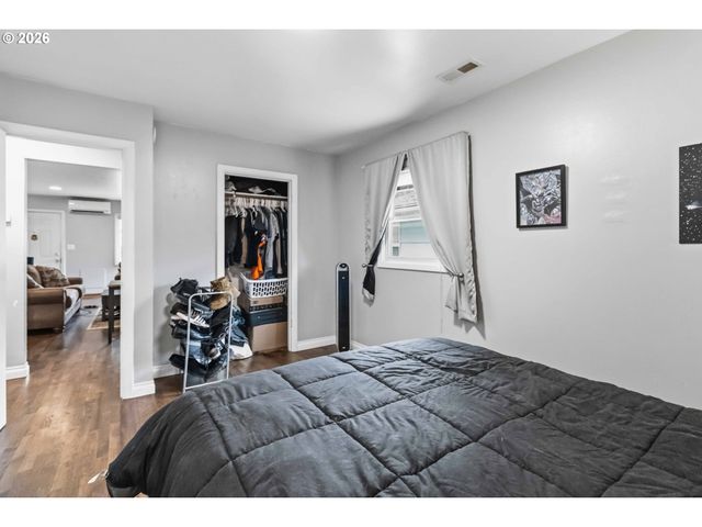 1159 19TH Ave, Longview, WA 98632