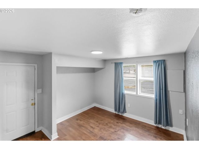 1159 19TH Ave, Longview, WA 98632