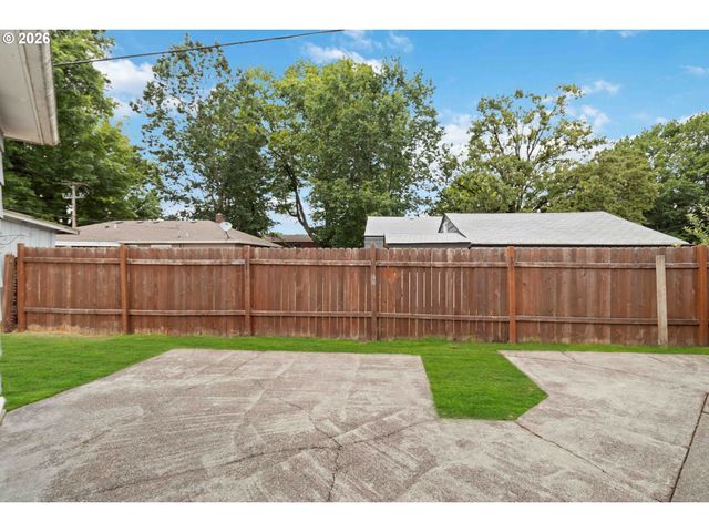 1159 19TH Ave, Longview, WA 98632