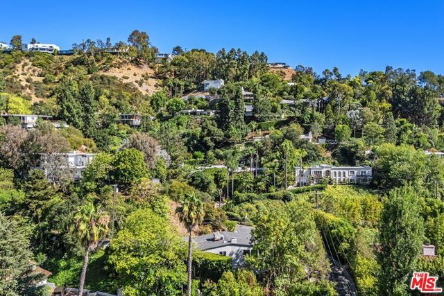 2601 Nichols Canyon Road, Los Angeles, CA 90046