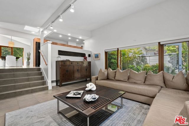 2601 Nichols Canyon Road, Los Angeles, CA 90046