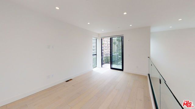 105 S Doheny Drive PH2, Los Angeles, CA 90048
