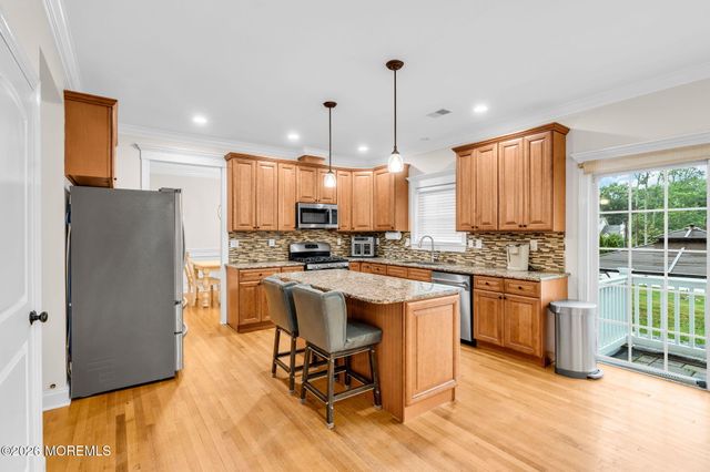28 Central Avenue B, Toms River, NJ 08753