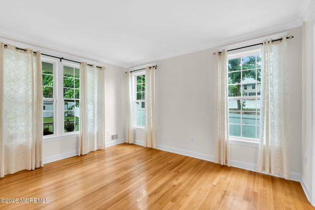 28 Central Avenue B, Toms River, NJ 08753