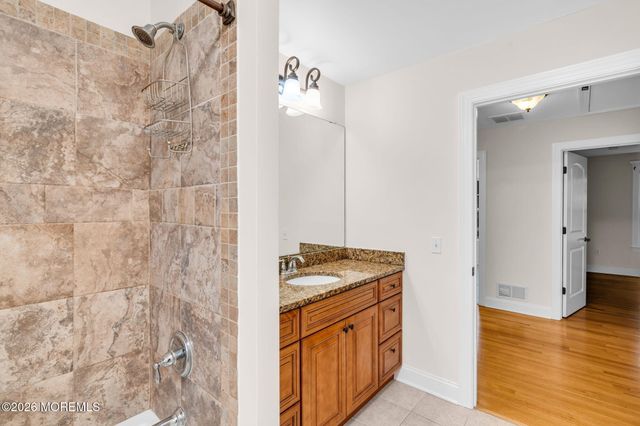 28 Central Avenue B, Toms River, NJ 08753