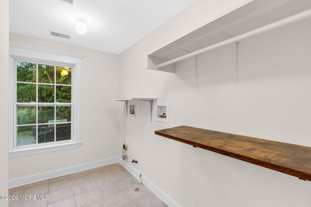 28 Central Avenue B, Toms River, NJ 08753