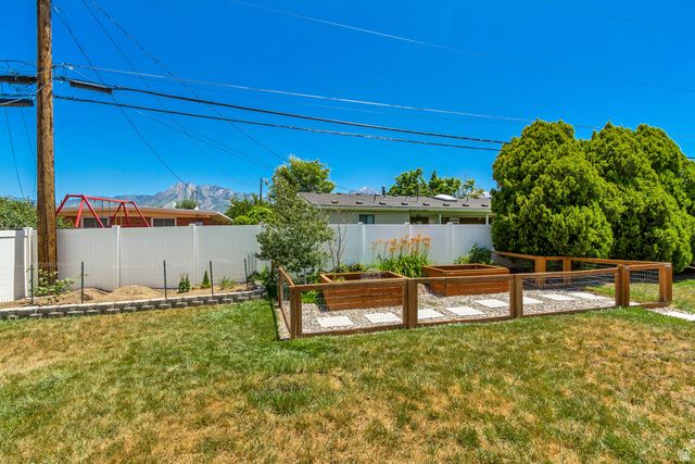 5981 S STARLITE DR, Murray, UT 84107