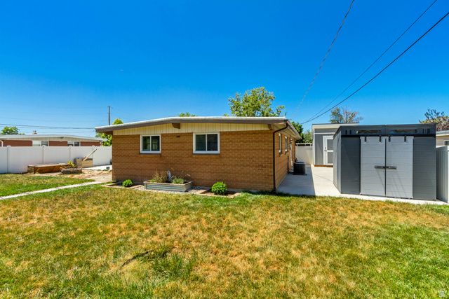 5981 S STARLITE DR, Murray, UT 84107