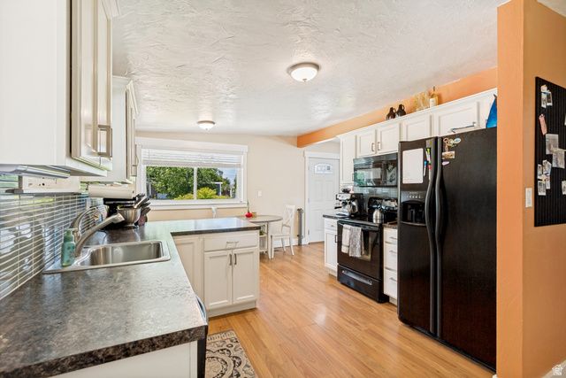 5981 S STARLITE DR, Murray, UT 84107