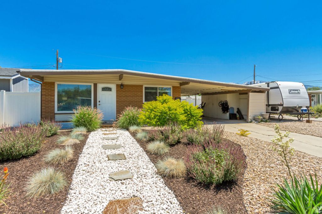 5981 S STARLITE DR, Murray, UT 84107