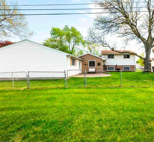 8607 Leslie Drive, Sterling Heights, MI 48314