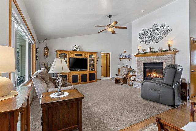 1615 SHALLOW CREEK COURT, Green Bay, WI 54313