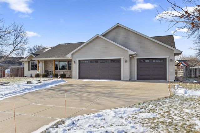 1615 SHALLOW CREEK COURT, Green Bay, WI 54313