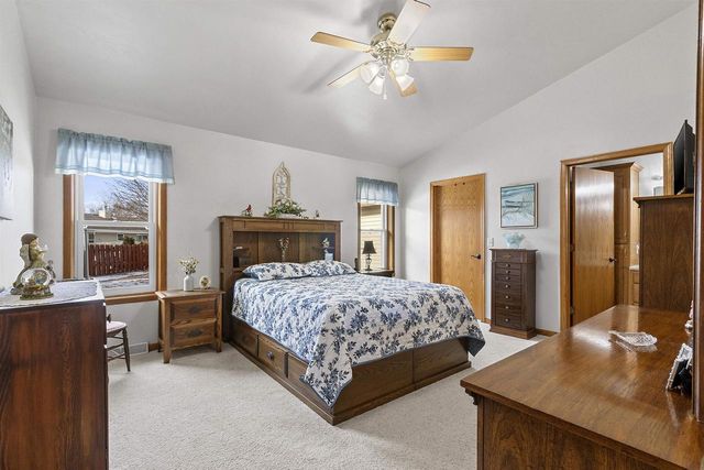 1615 SHALLOW CREEK COURT, Green Bay, WI 54313