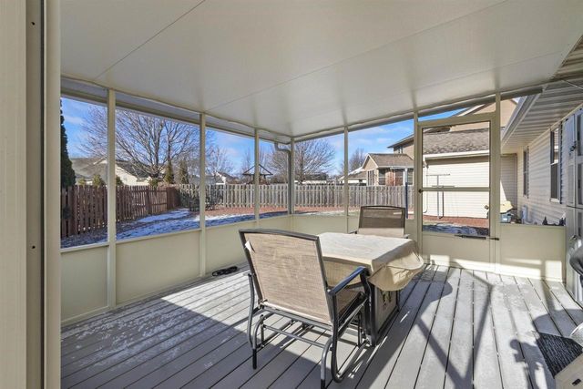 1615 SHALLOW CREEK COURT, Green Bay, WI 54313