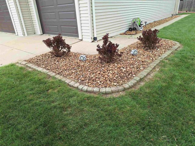 1615 SHALLOW CREEK COURT, Green Bay, WI 54313