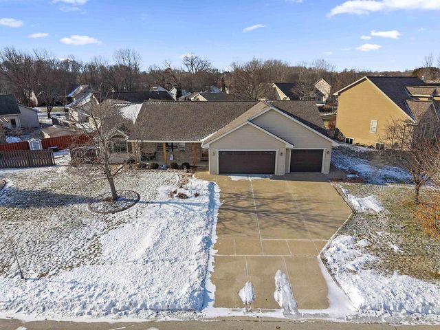 1615 SHALLOW CREEK COURT, Green Bay, WI 54313
