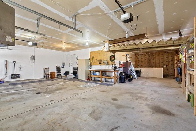 1615 SHALLOW CREEK COURT, Green Bay, WI 54313