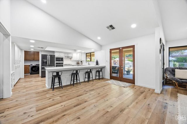 7016 Elias Avenue, Bakersfield, CA 93308