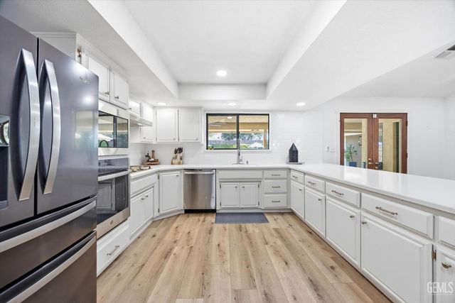 7016 Elias Avenue, Bakersfield, CA 93308