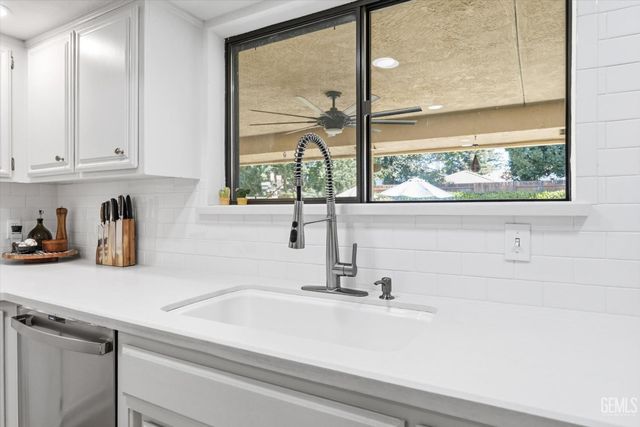 7016 Elias Avenue, Bakersfield, CA 93308