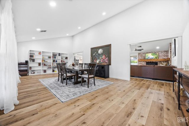 7016 Elias Avenue, Bakersfield, CA 93308