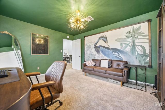 7016 Elias Avenue, Bakersfield, CA 93308