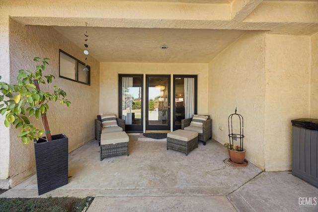 7016 Elias Avenue, Bakersfield, CA 93308