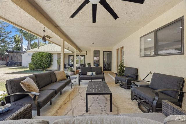 7016 Elias Avenue, Bakersfield, CA 93308