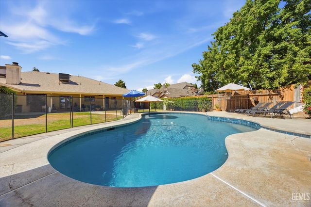 7016 Elias Avenue, Bakersfield, CA 93308