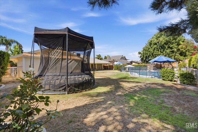 7016 Elias Avenue, Bakersfield, CA 93308