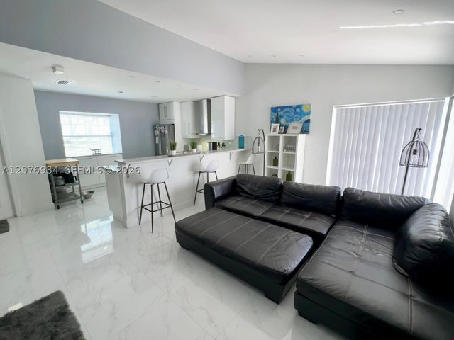13700 SW 149th Cir Ln 4-60, Miami, FL 33186