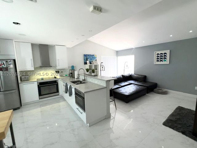 13700 SW 149th Cir Ln 4-60, Miami, FL 33186