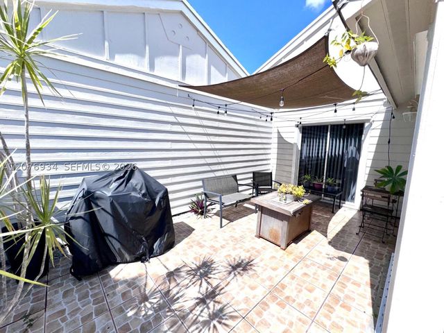 13700 SW 149th Cir Ln 4-60, Miami, FL 33186