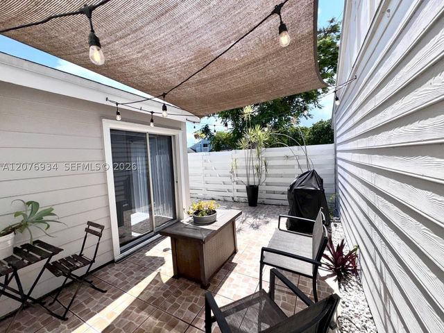 13700 SW 149th Cir Ln 4-60, Miami, FL 33186