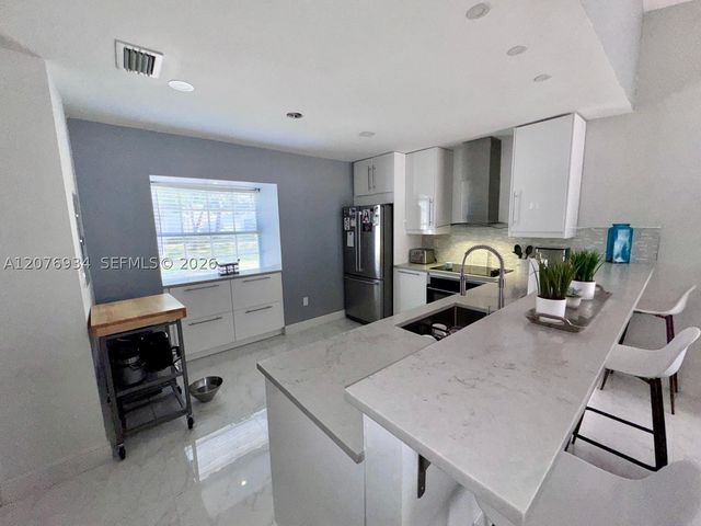 13700 SW 149th Cir Ln 4-60, Miami, FL 33186