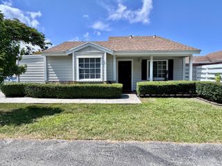 13700 SW 149th Cir Ln 4-60, Miami, FL 33186