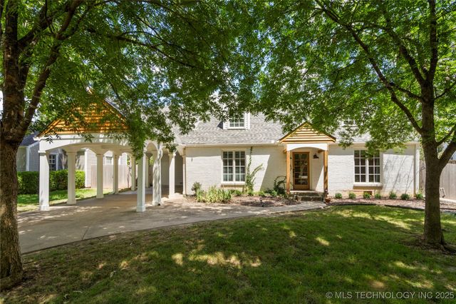 3019 S Boston Court, Tulsa, OK 74114