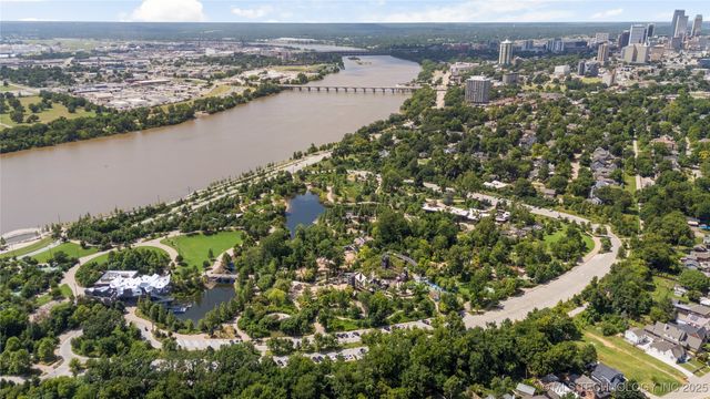 3019 S Boston Court, Tulsa, OK 74114