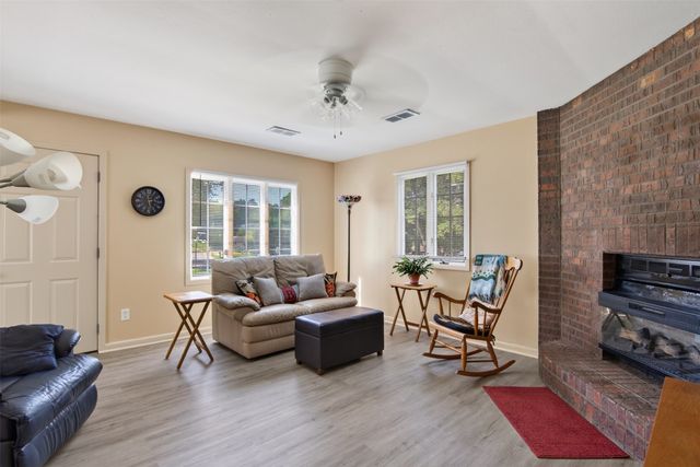 3503 SW 2nd Street, Des Moines, IA 50315
