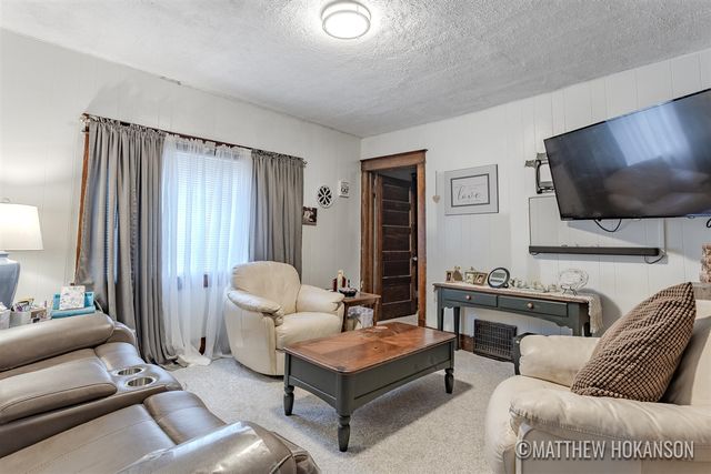 728 S Dibble Street, Hastings, MI 49058