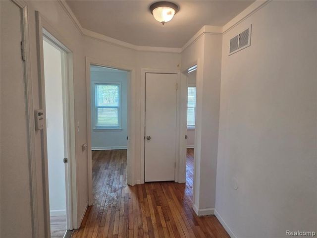 7211 Paige Avenue, Warren, MI 48091