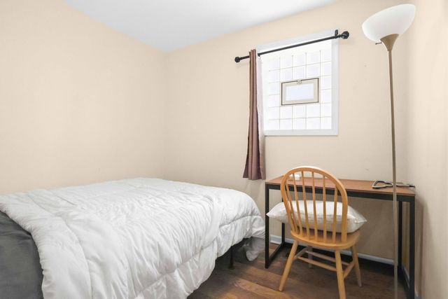 2926 S Lyman Street, Chicago, IL 60608