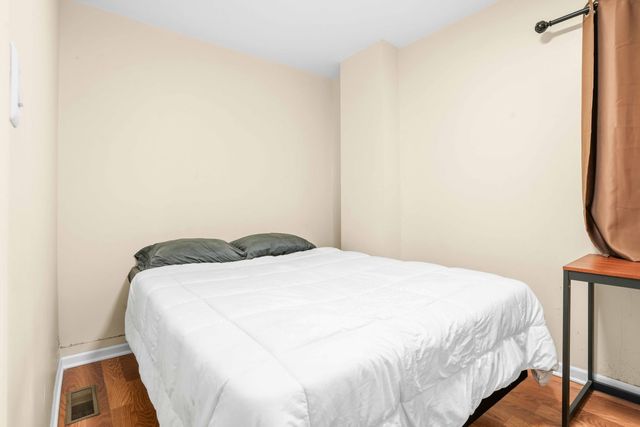 2926 S Lyman Street, Chicago, IL 60608