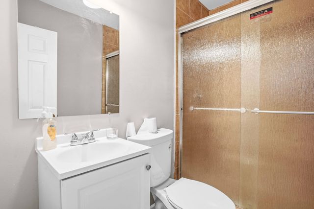 2926 S Lyman Street, Chicago, IL 60608