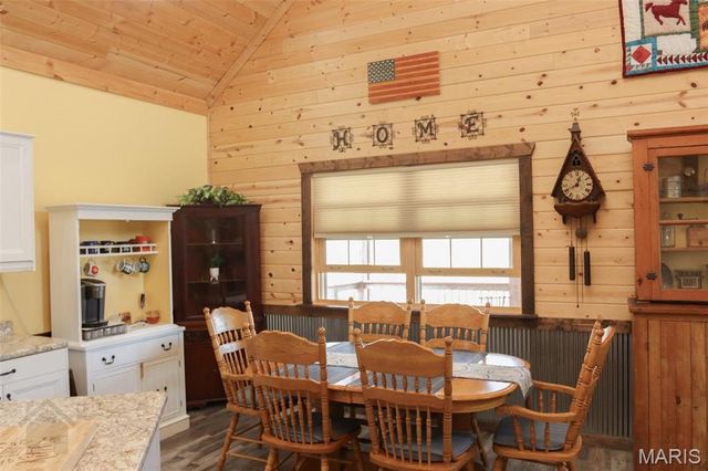 15785 Commander Drive, Dixon, MO 65459