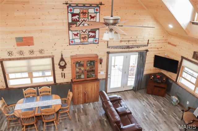 15785 Commander Drive, Dixon, MO 65459