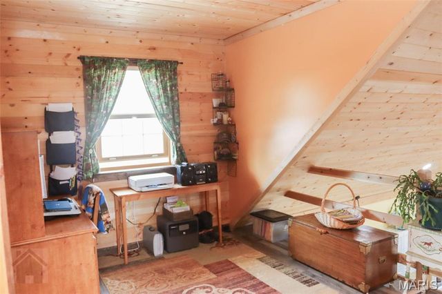 15785 Commander Drive, Dixon, MO 65459