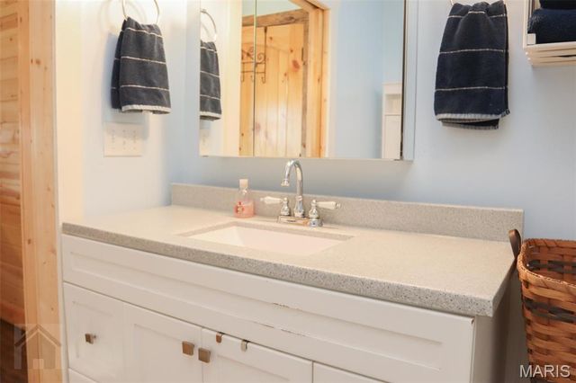 15785 Commander Drive, Dixon, MO 65459