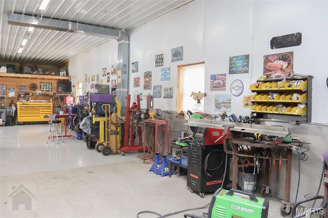 15785 Commander Drive, Dixon, MO 65459